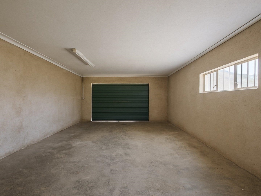 4 Bedroom Property for Sale in Ladybrand Free State